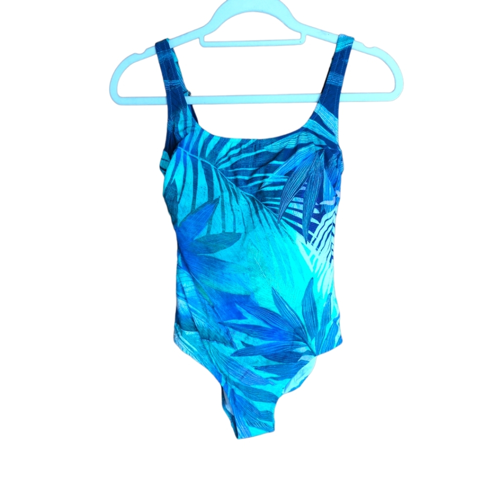 Gottex one piece bathing suit. Size 10. Fits like M. New without tag. Beautiful